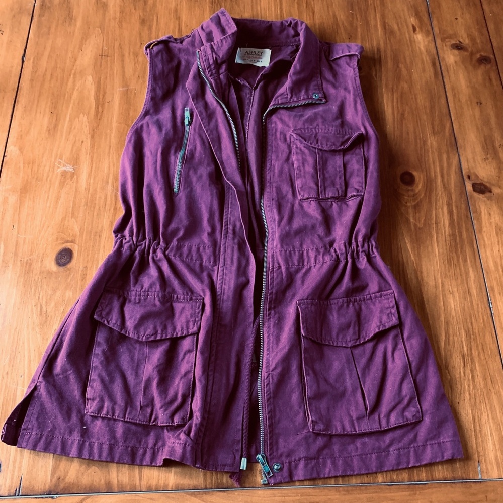 Burgundy utility cargo vest